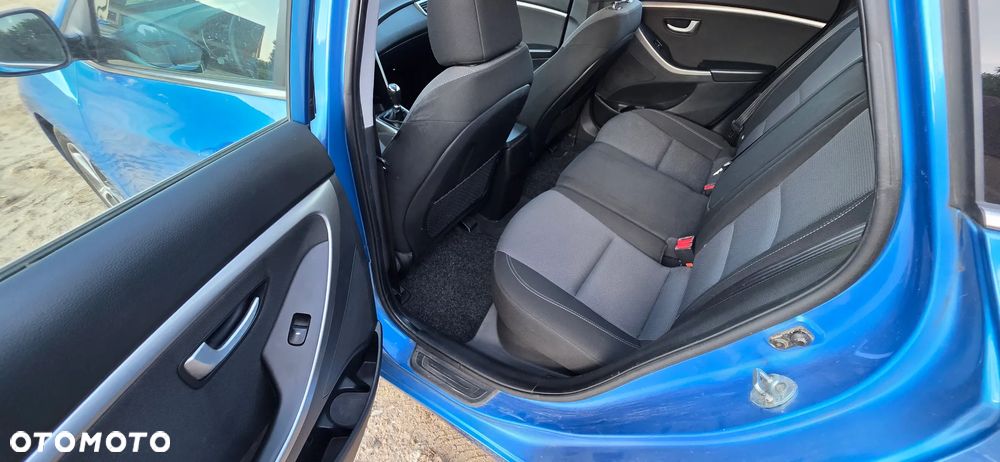 Hyundai i30 blue 1.4 Style - 19