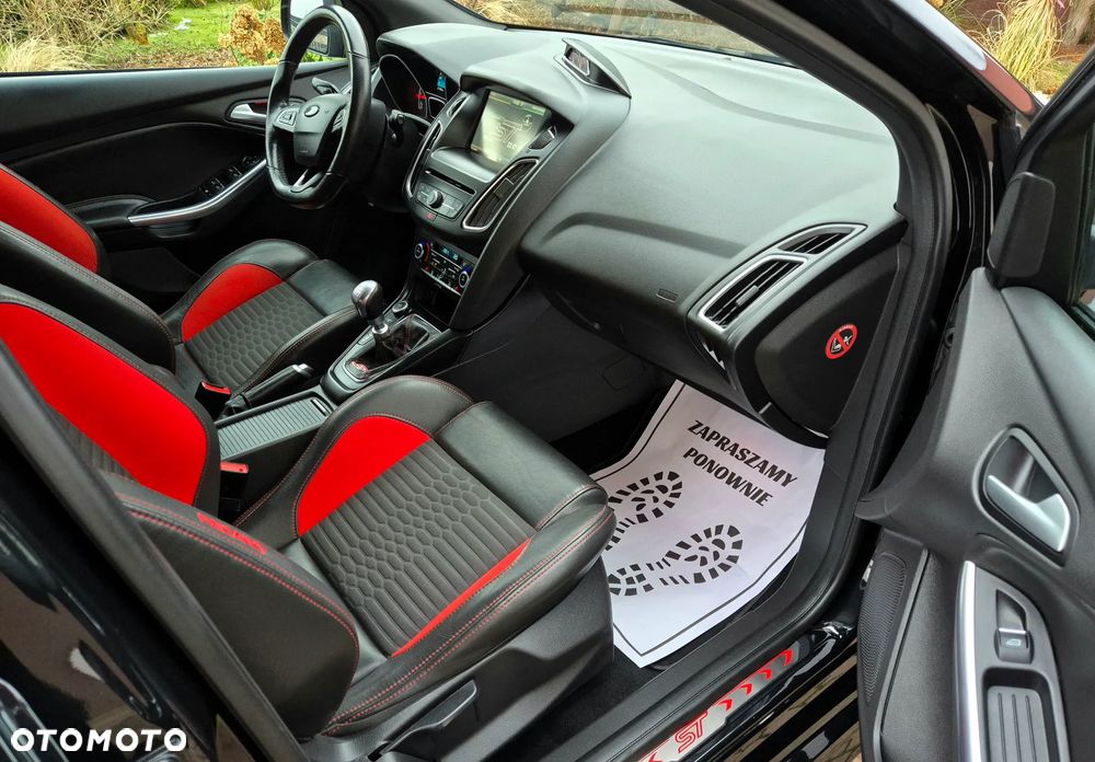 Ford Focus 2.0 TDCi ST - 10