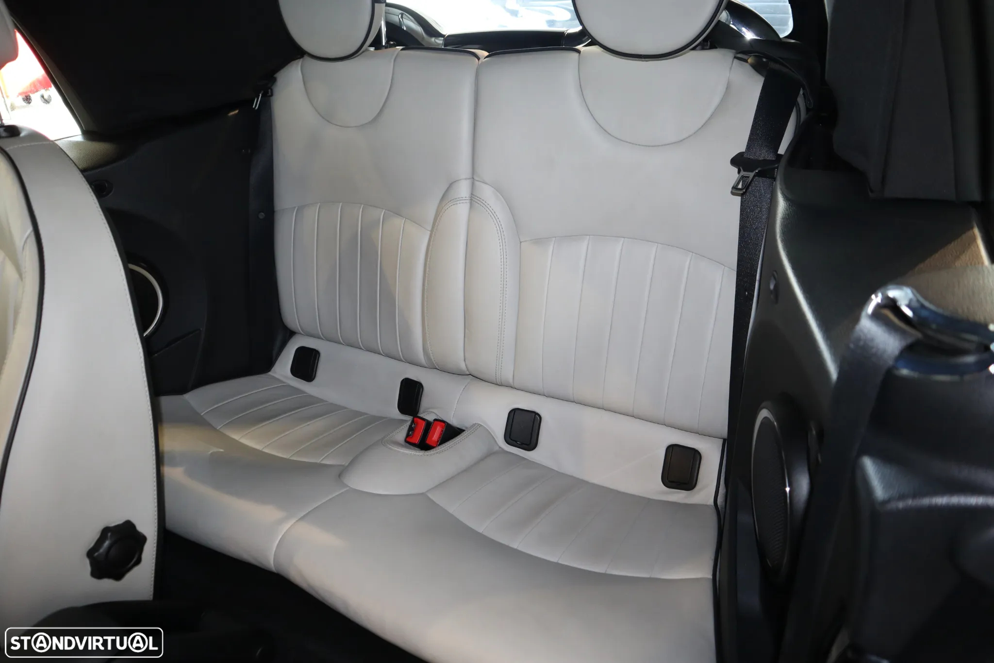 MINI Cabrio Cooper S - 13