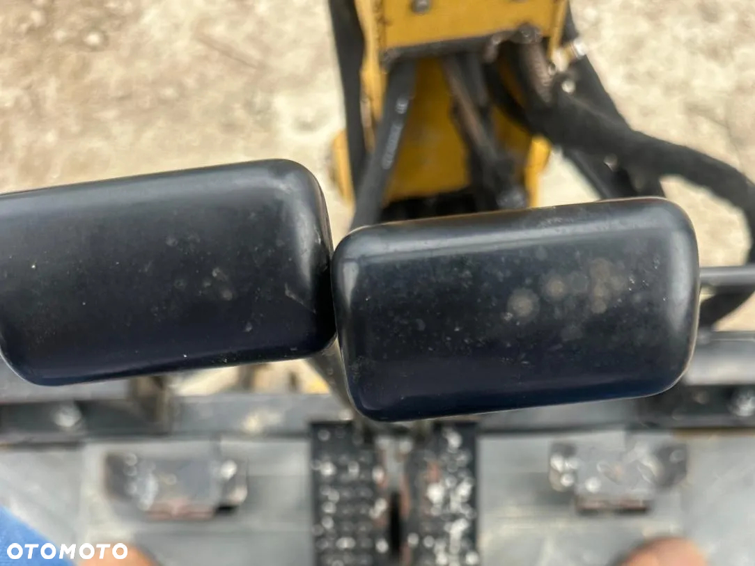 Caterpillar Minikoparka Gąsienicowa CAT Caterpillar 301 Osprzęt 2 Tony - 10
