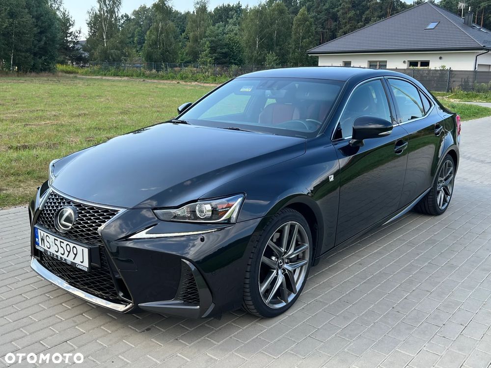 Lexus IS 200t / 300 F Sport - 1
