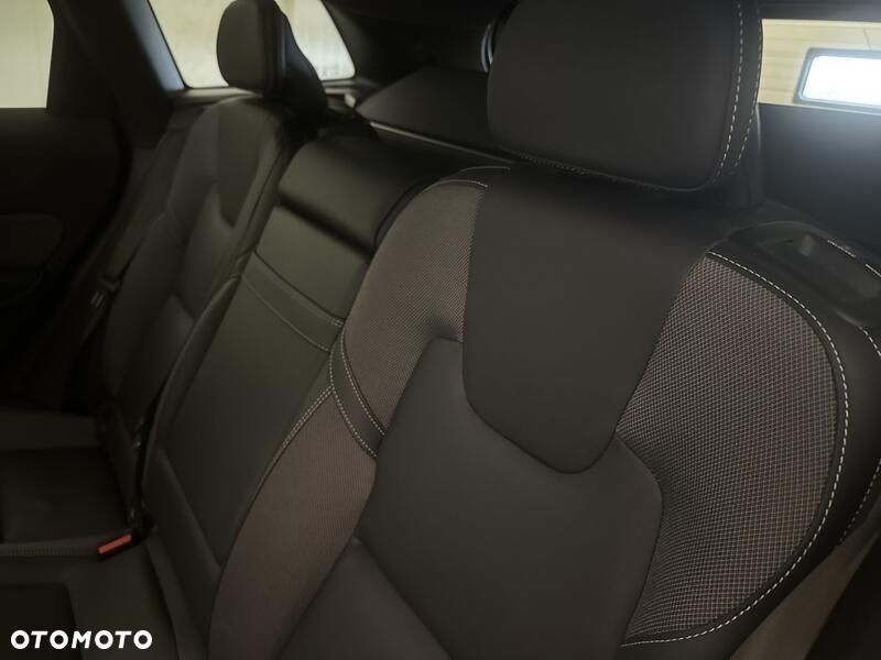 Volvo XC 60 B4 B R-Design - 18