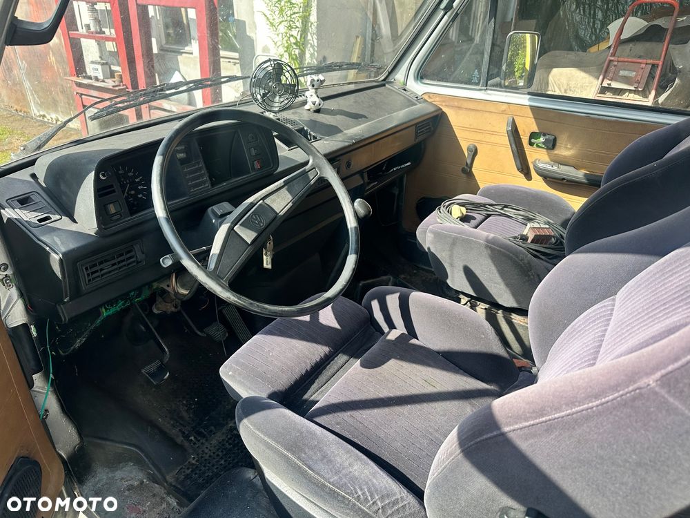 Volkswagen Transporter - 8