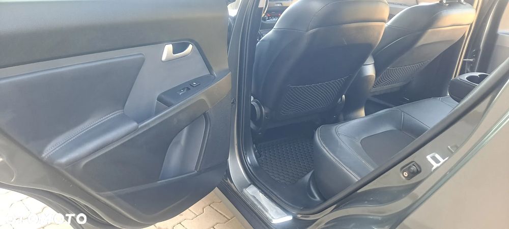 Kia Sportage 2,0 CRDI AWD Spirit - 12