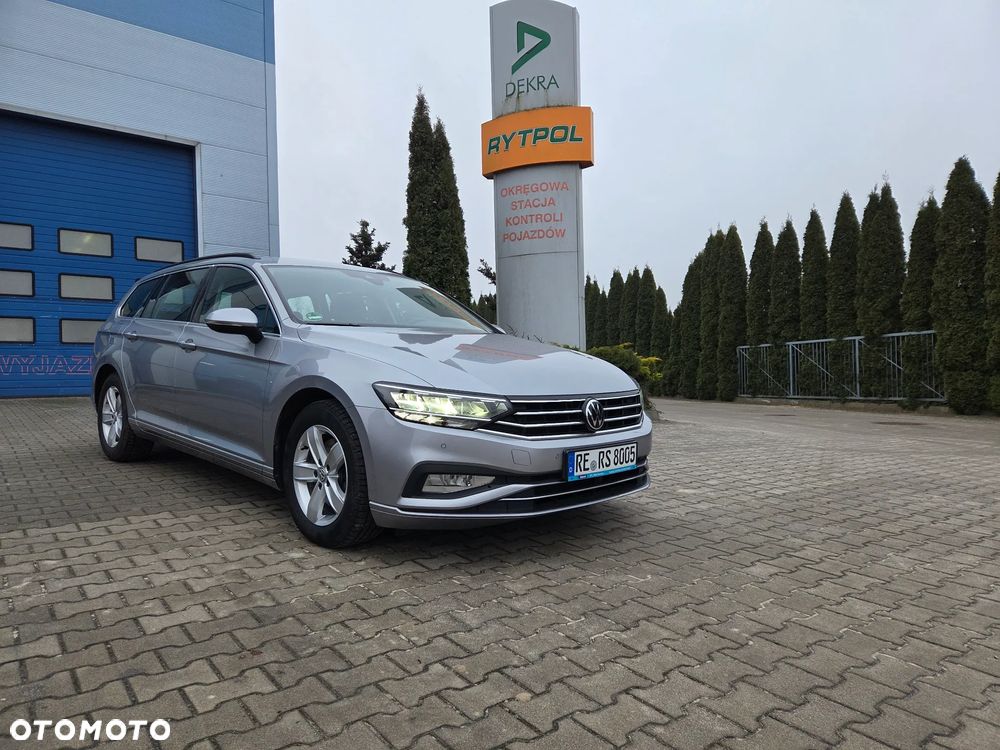 Volkswagen Passat 2.0 TDI SCR DSG Business - 1