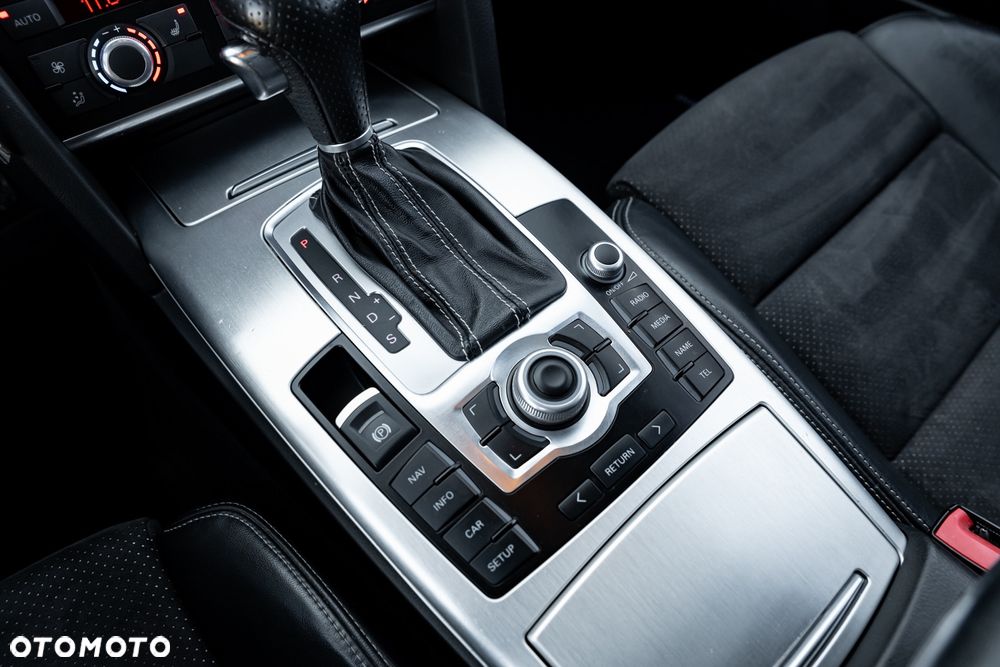 Audi A6 Avant 3.0 TFSI quattro tiptronic - 32