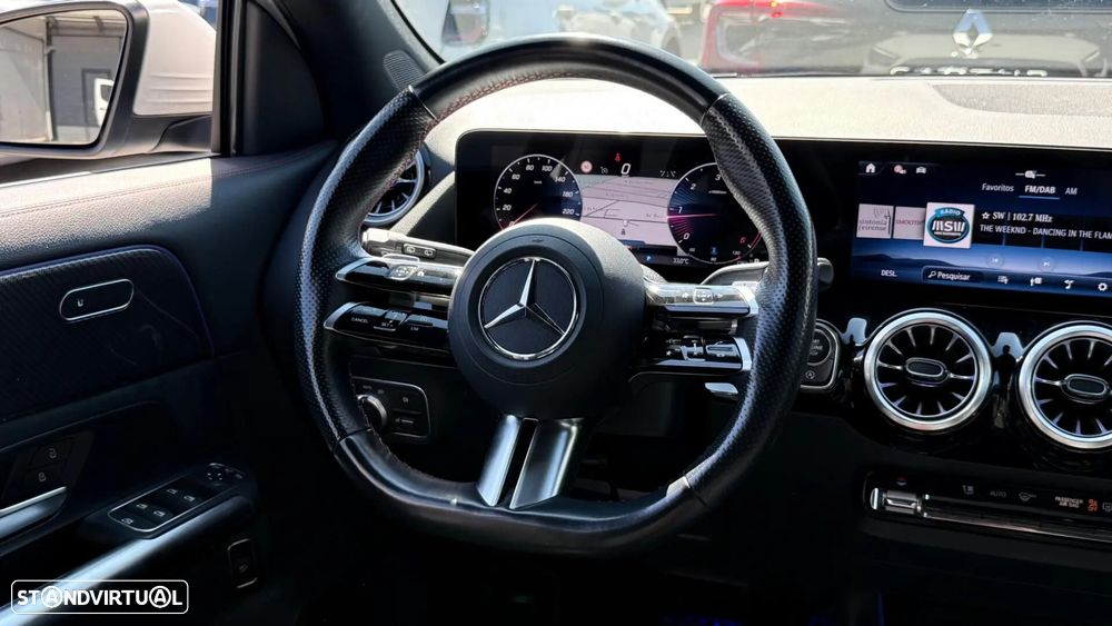 Mercedes-Benz GLA 180 d AMG Line - 13