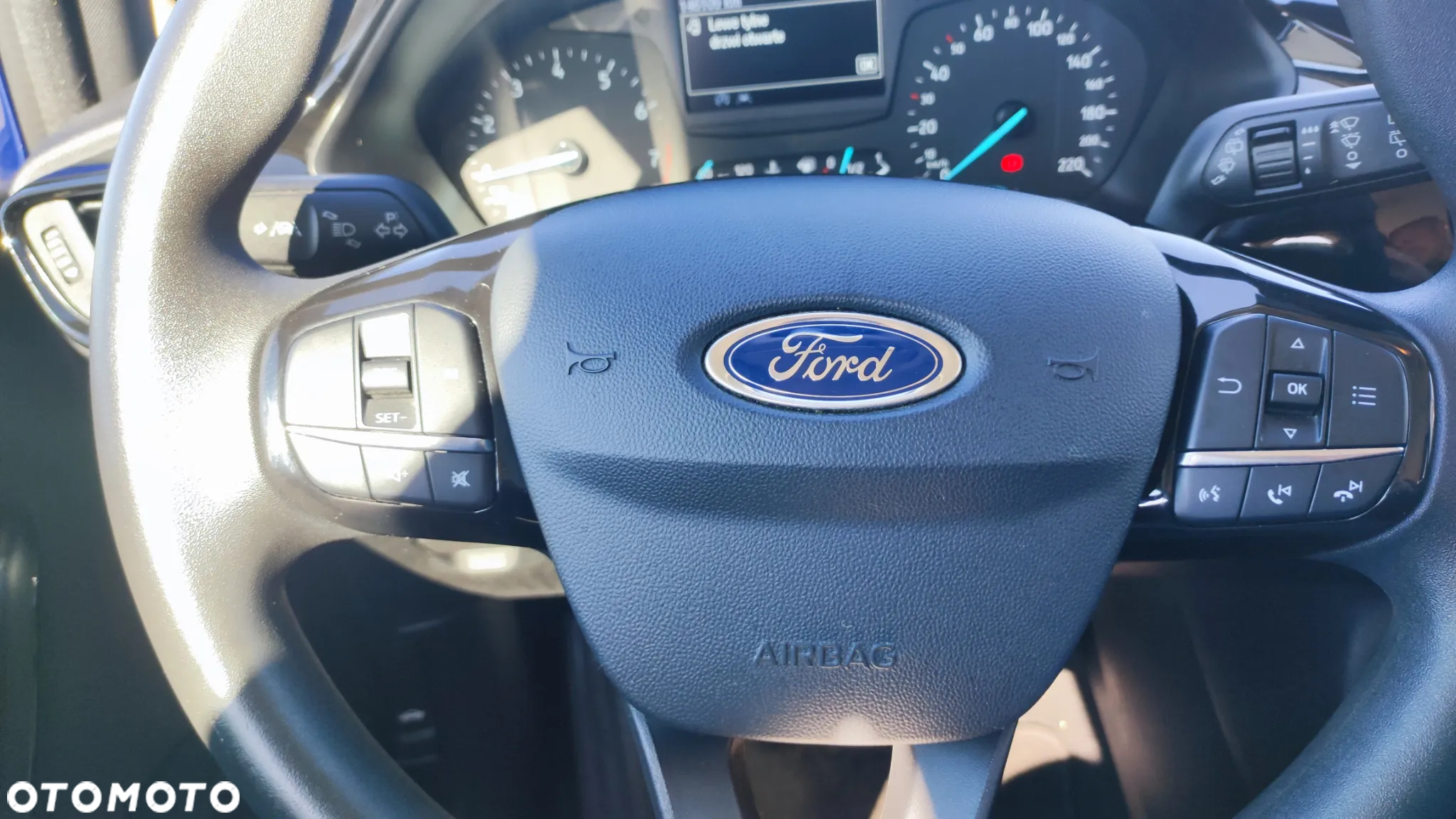 Ford Fiesta 1.0 EcoBoost S&S TITANIUM - 11