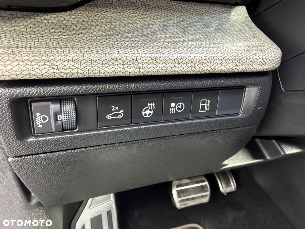 Citroën C5X 1.6 PHEV 225 Shine EAT8 - 29