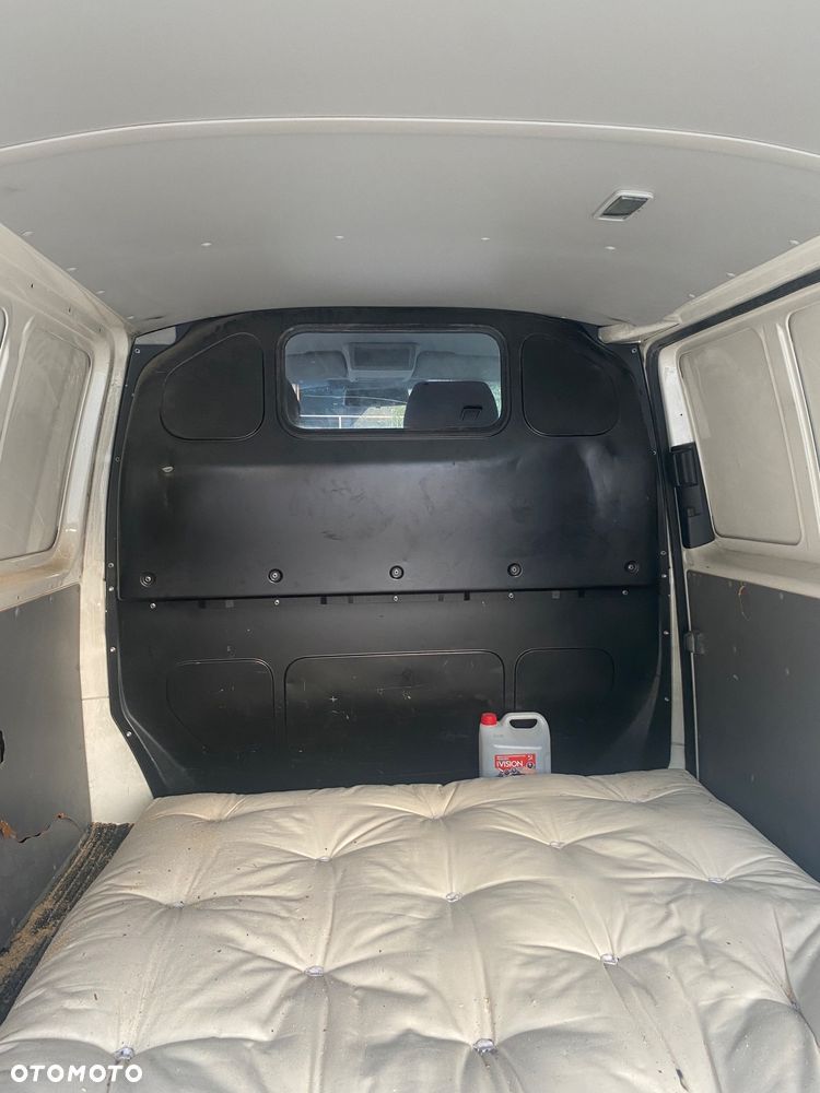 Volkswagen Transporter - 14
