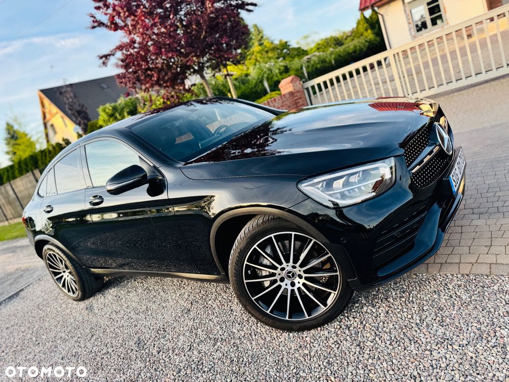Mercedes-Benz GLC 300 d 4Matic 9G-TRONIC AMG Line Plus - 31