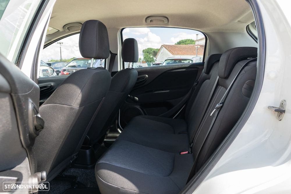 Fiat Punto 1.3 M-Jet Easy S&S - 10