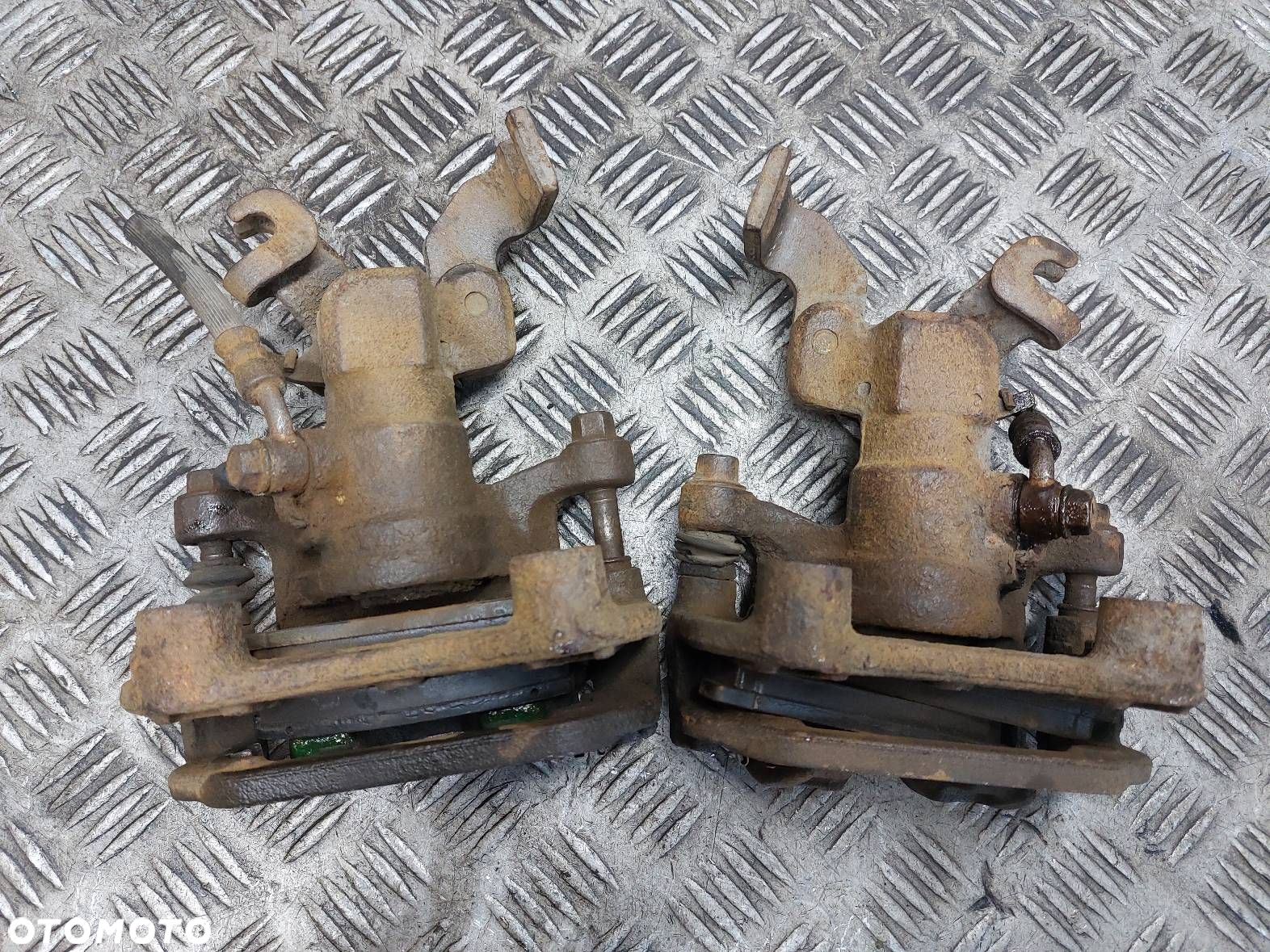 TARCZE HAMULCOWE TYŁ + KLOCKI + ZACISKI MAZDA 6 I GG GY - 6