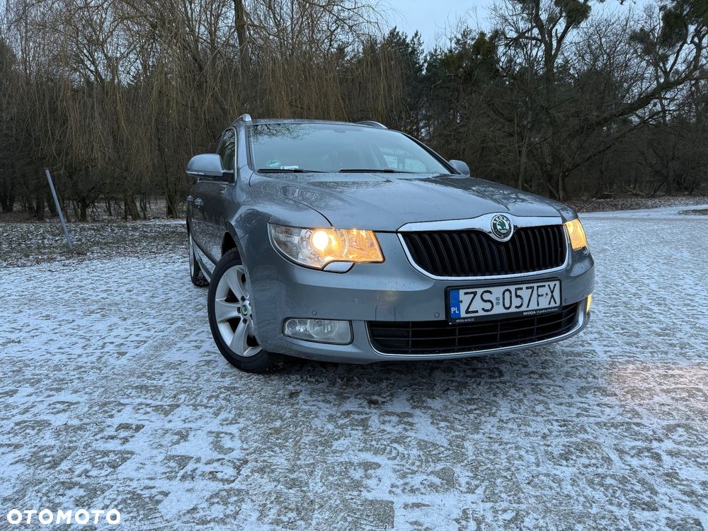 Skoda Superb 2.0 TDI DSG Ambition - 1