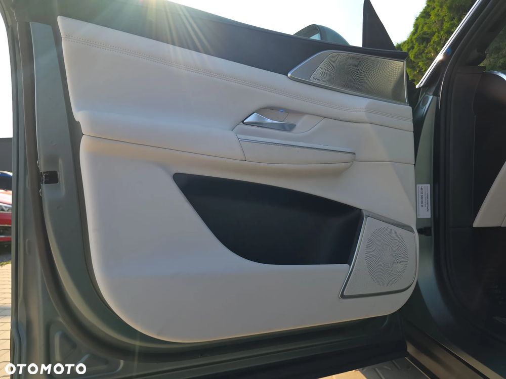 XPeng G9 94.6 kWh AWD Performance - 11