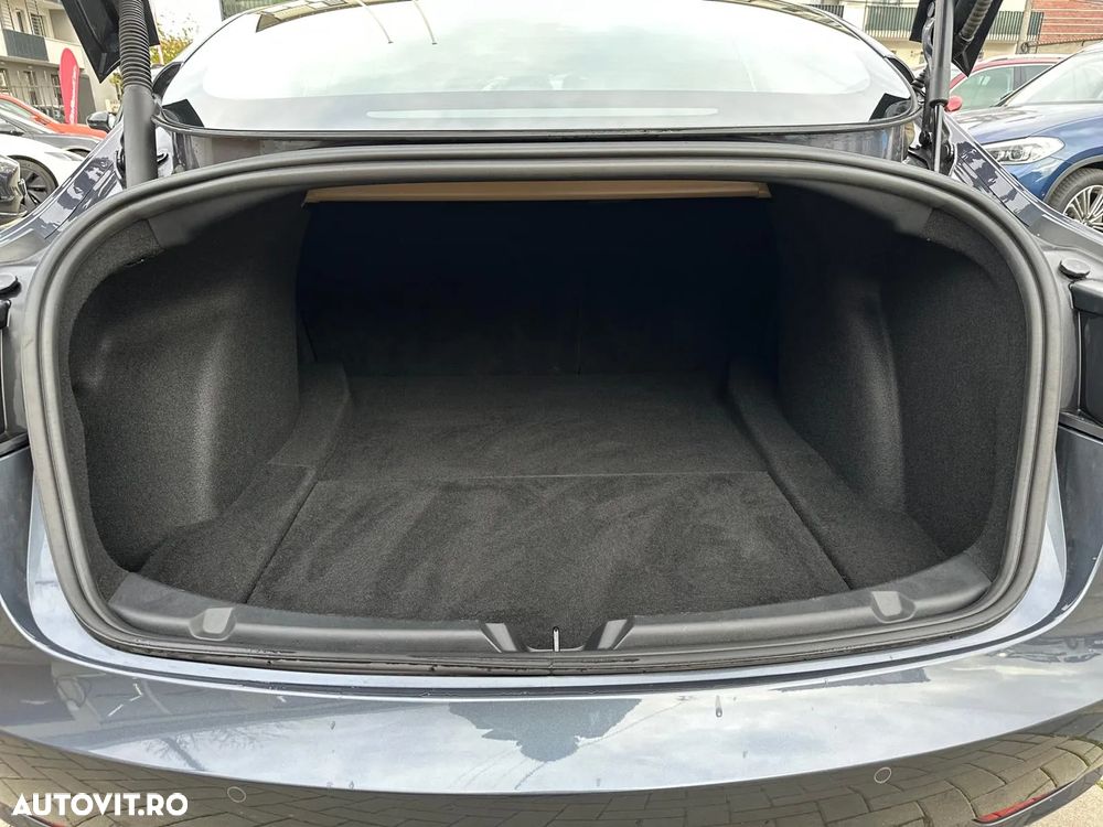 Tesla Model 3 Langstreckenbatterie Allradantrieb Dual Motor - 30