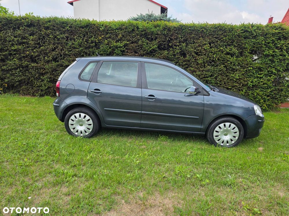 Volkswagen Polo - 2