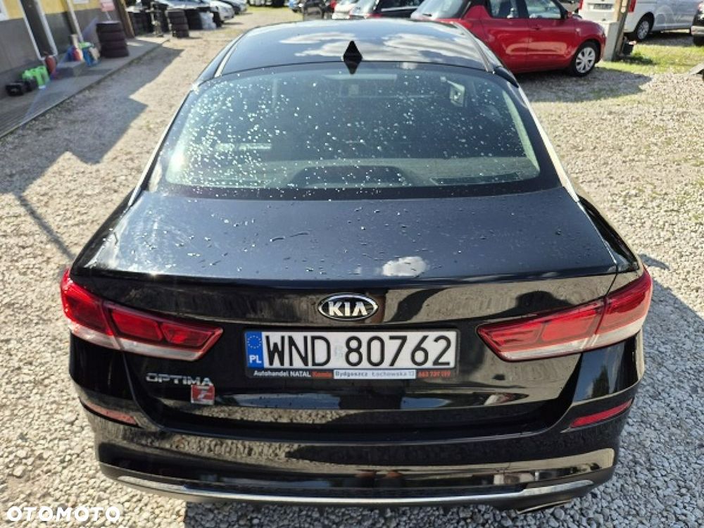 Kia Optima 2.0 L - 14