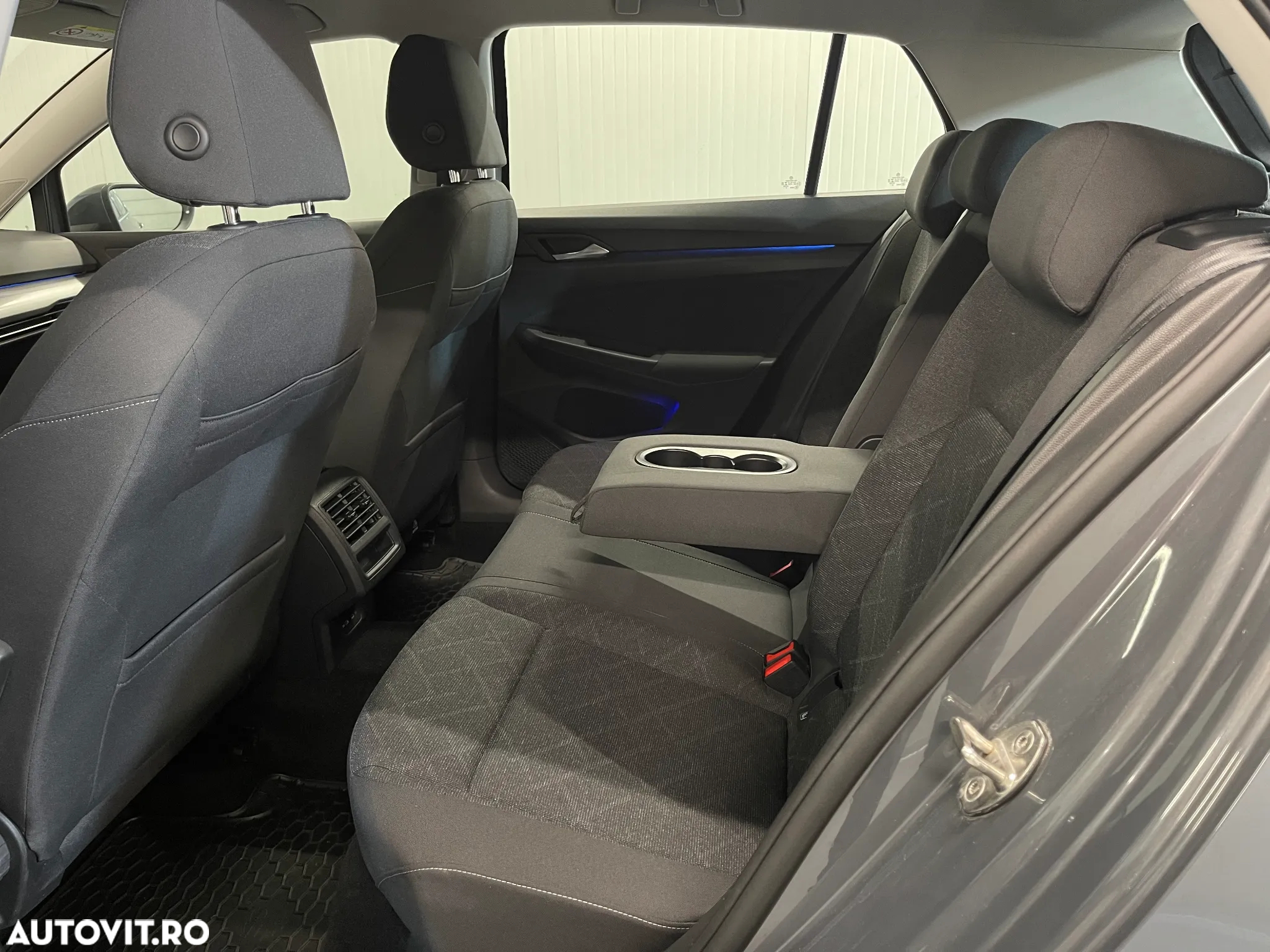 Volkswagen Golf 2.0 TDI Life - 12