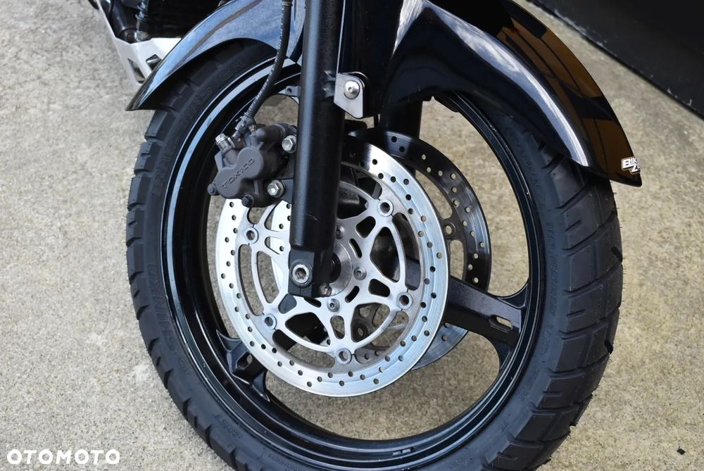Suzuki V-STROM - 27