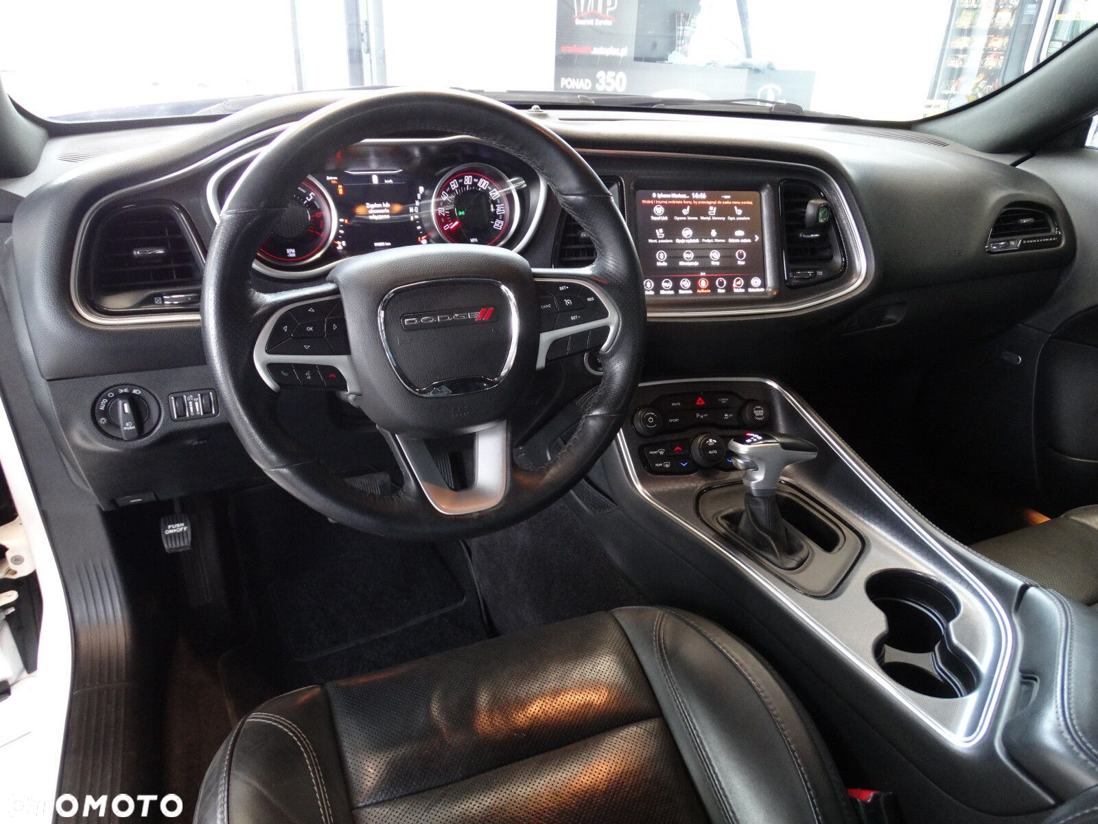 Dodge Challenger - 19
