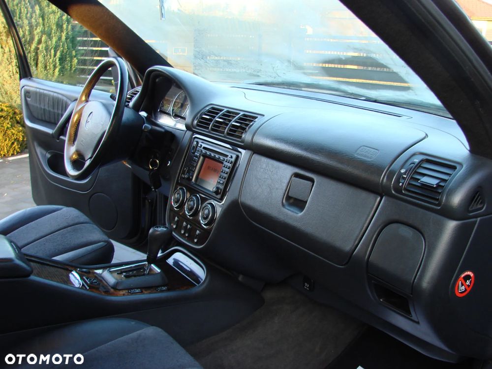 Mercedes-Benz ML - 24