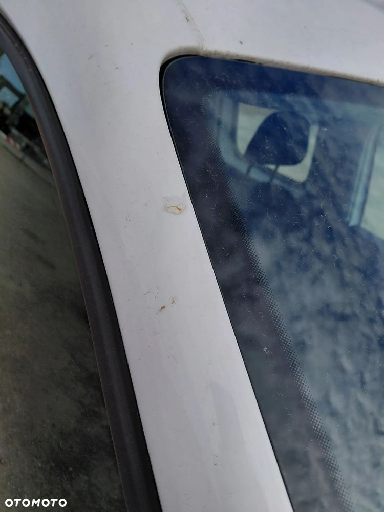 Volkswagen Caddy 2.0 TDI Comfortline - 23