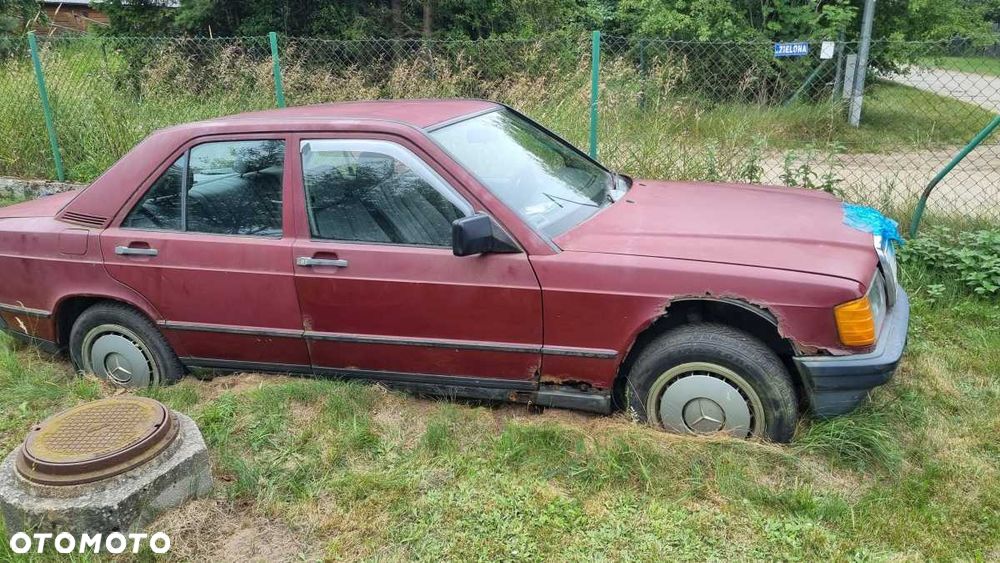 Mercedes-Benz W201 (190) - 2