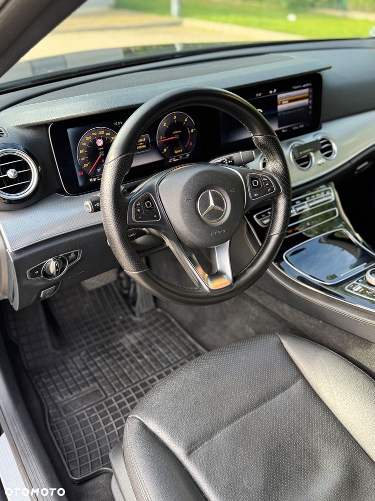 Mercedes-Benz Klasa E 200 d 9G-TRONIC - 18