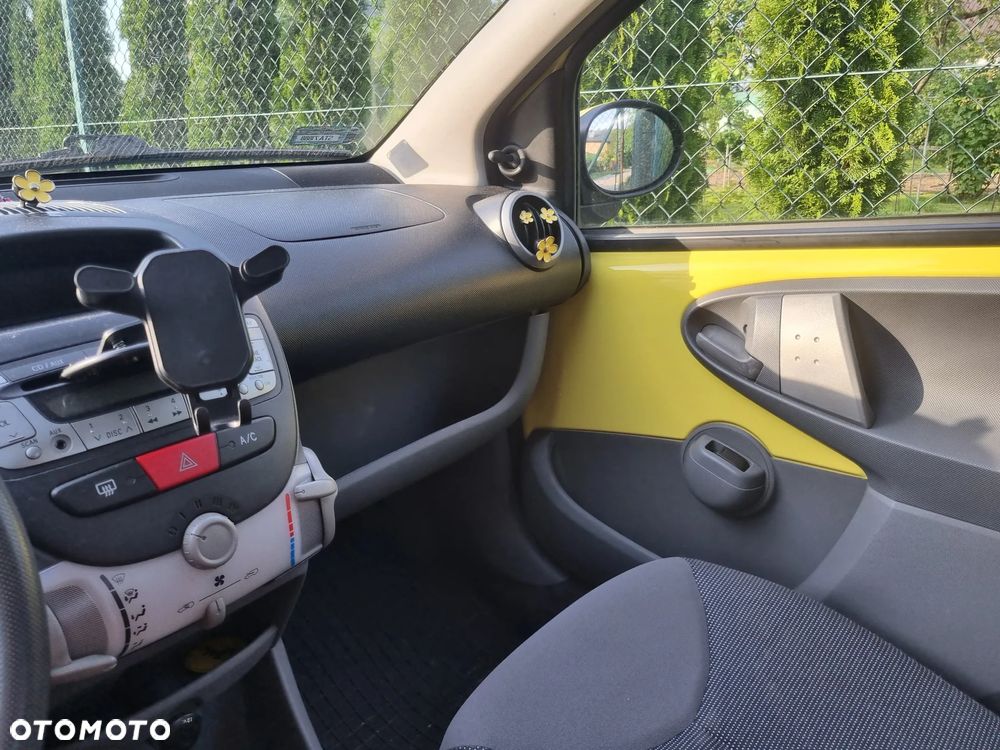 Peugeot 107 1.0 Happy - 6