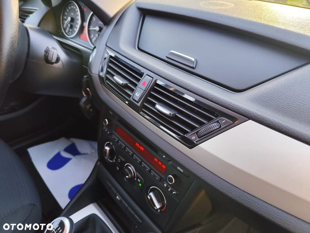 BMW X1 ver-sdrive18i - 18