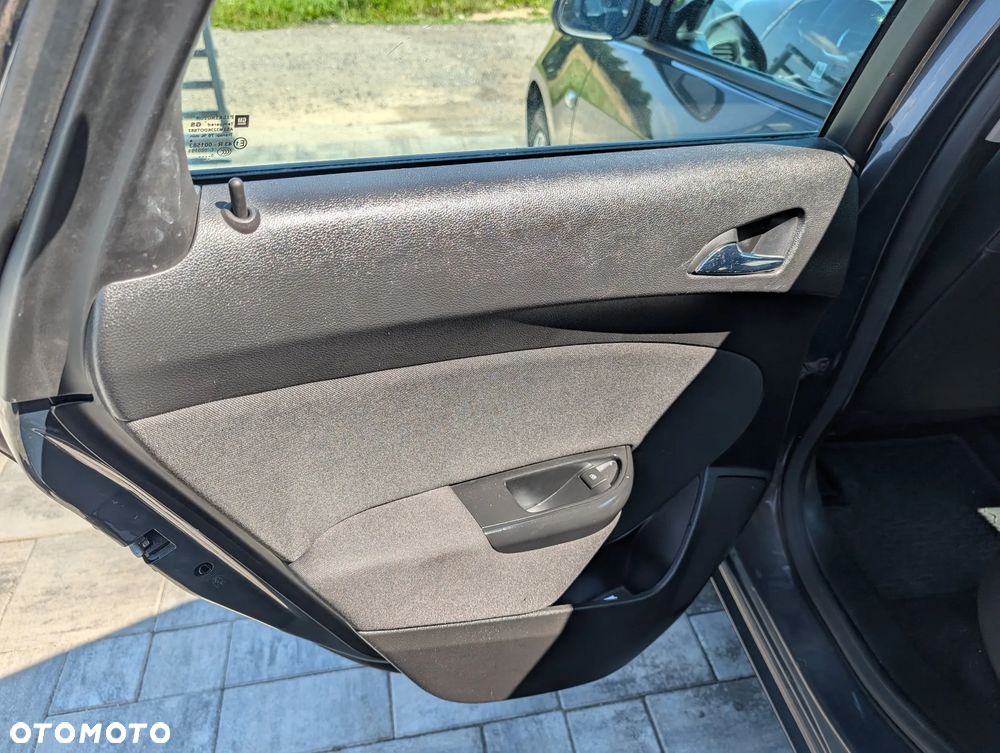 Opel Astra 1.6 Active EU6 - 12