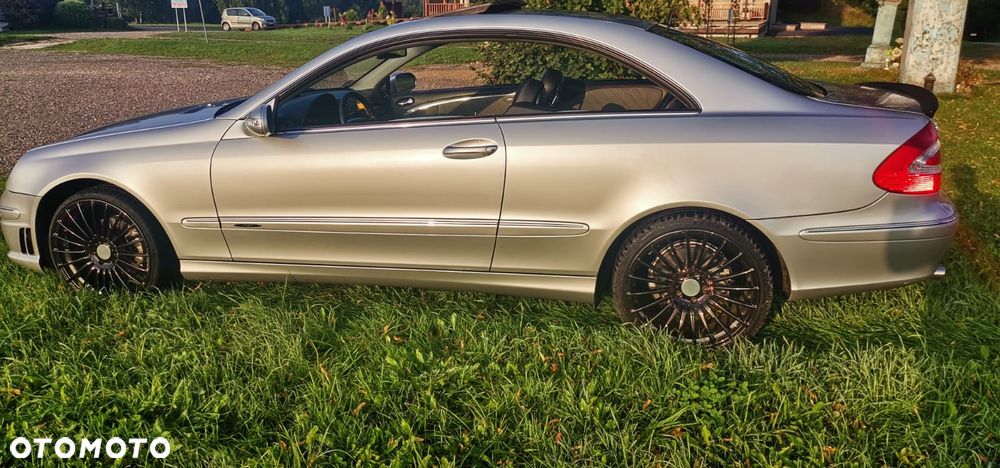 Mercedes-Benz CLK - 25