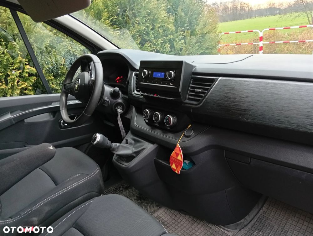 Renault Trafic - 13
