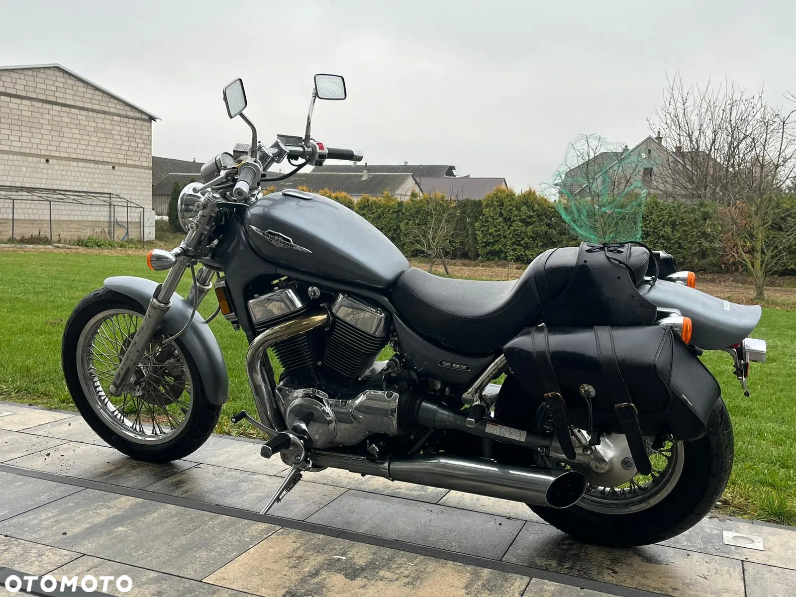 Suzuki Intruder - 8