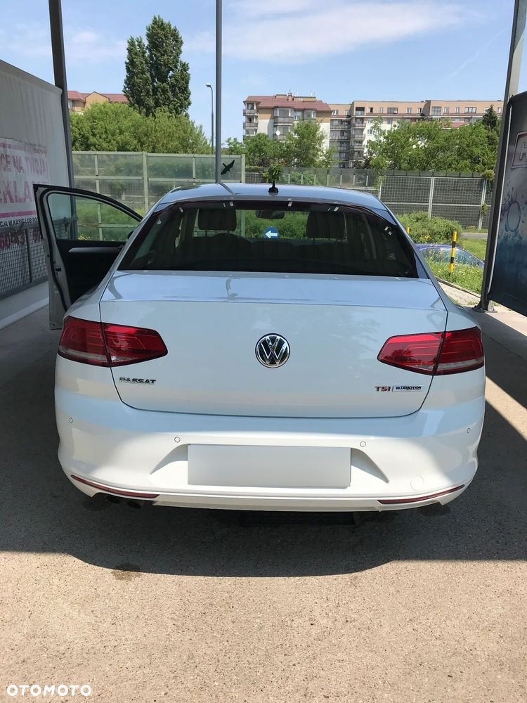 Volkswagen Passat 1.8 TSI BMT Comfortline - 2