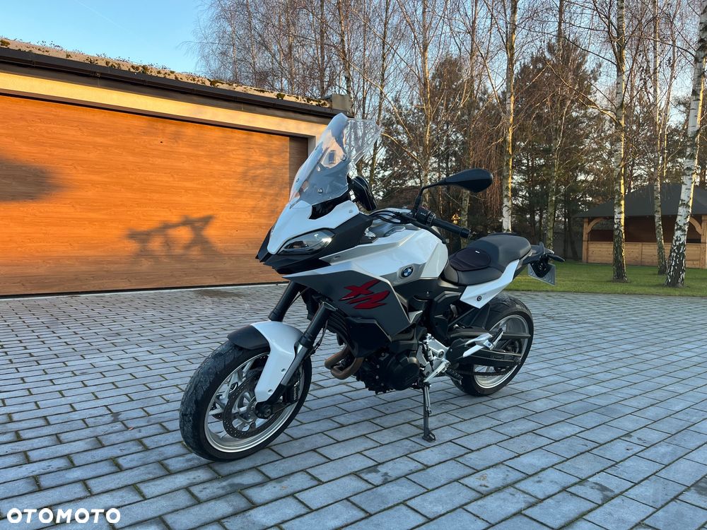 BMW XR - 1