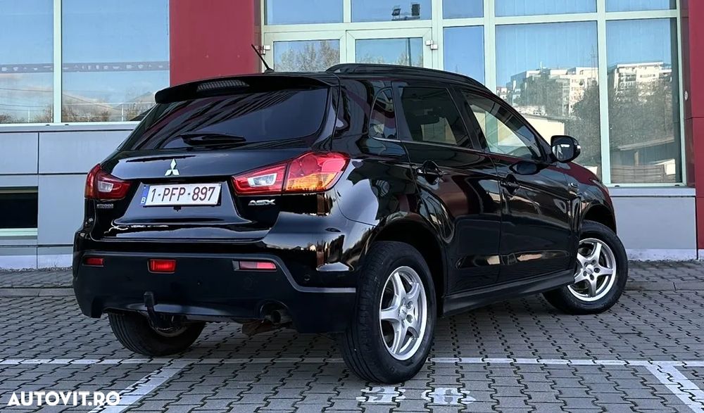 Mitsubishi ASX - 4