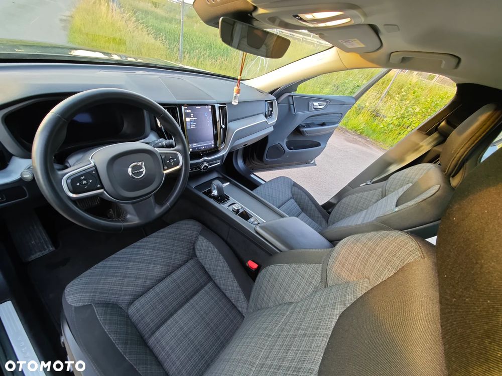 Volvo XC 60 B4 D Geartronic Momentum Pro - 13