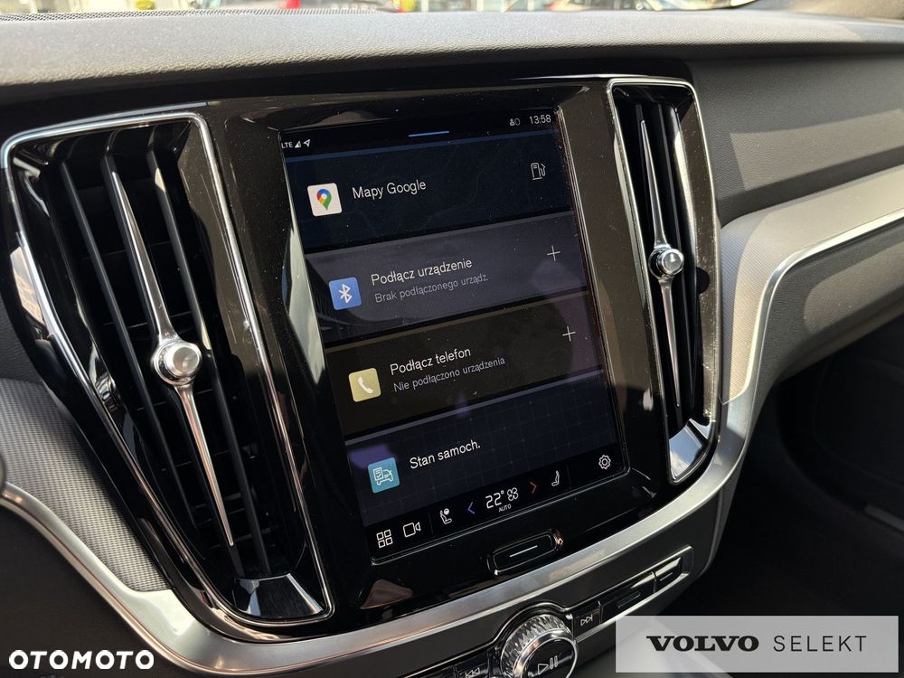 Volvo V60 Cross Country - 16