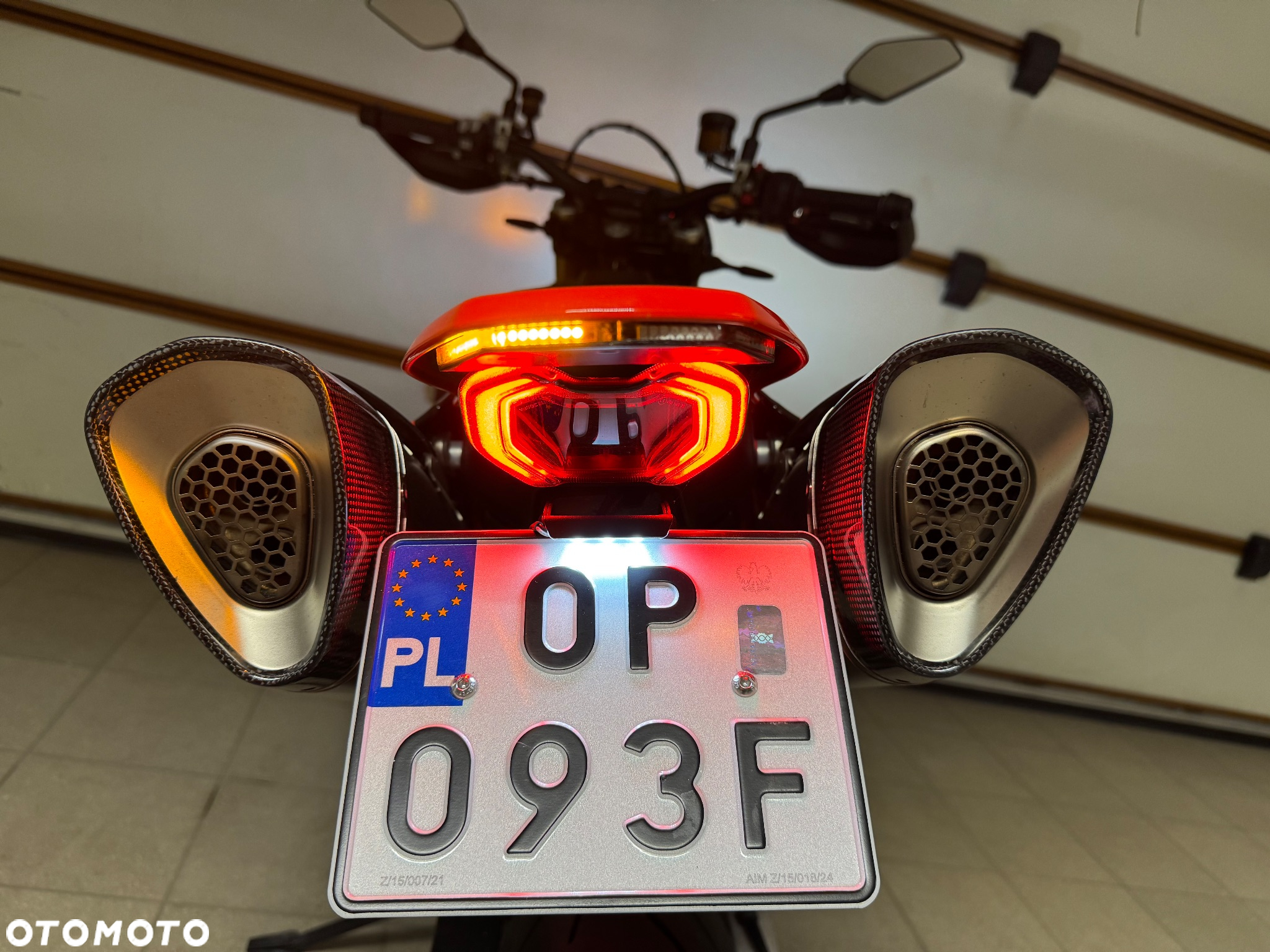 Ducati Hypermotard - 11