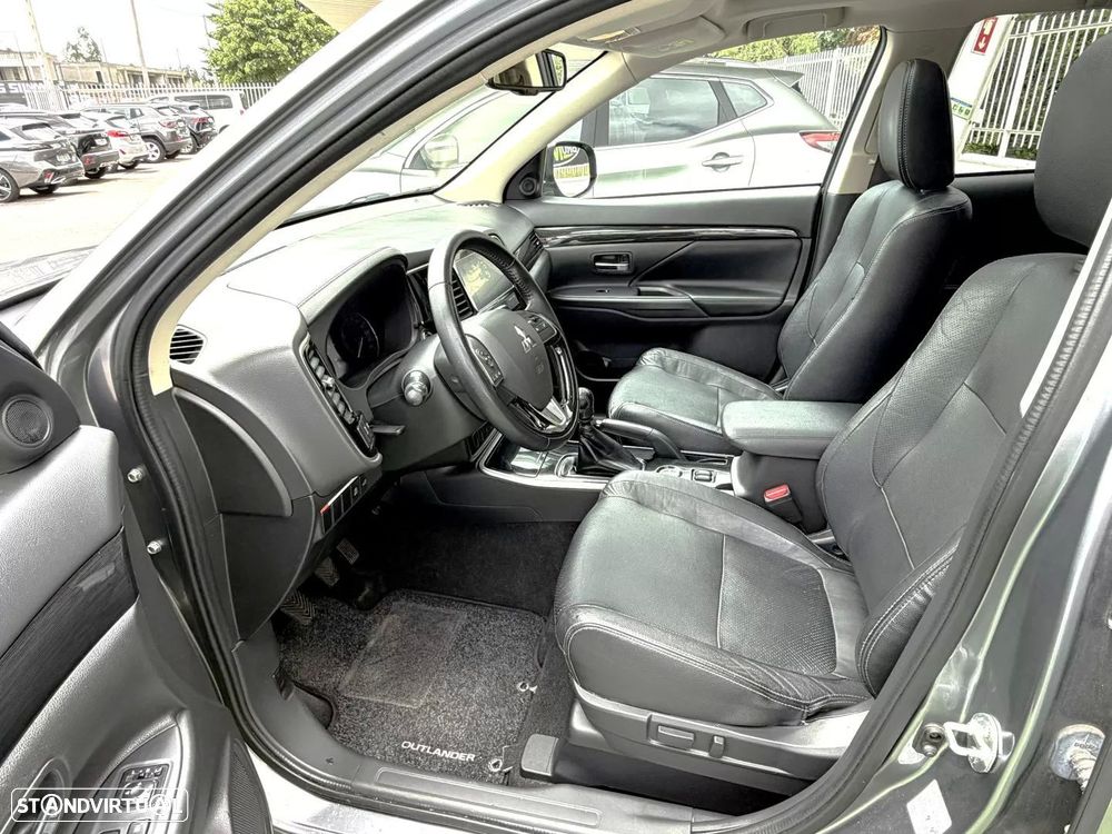 Mitsubishi Outlander 2.2 DI-D Instyle Navi - 9