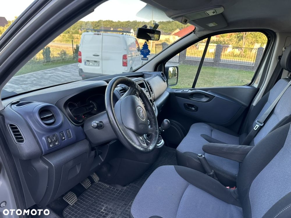 Opel Vivaro - 11