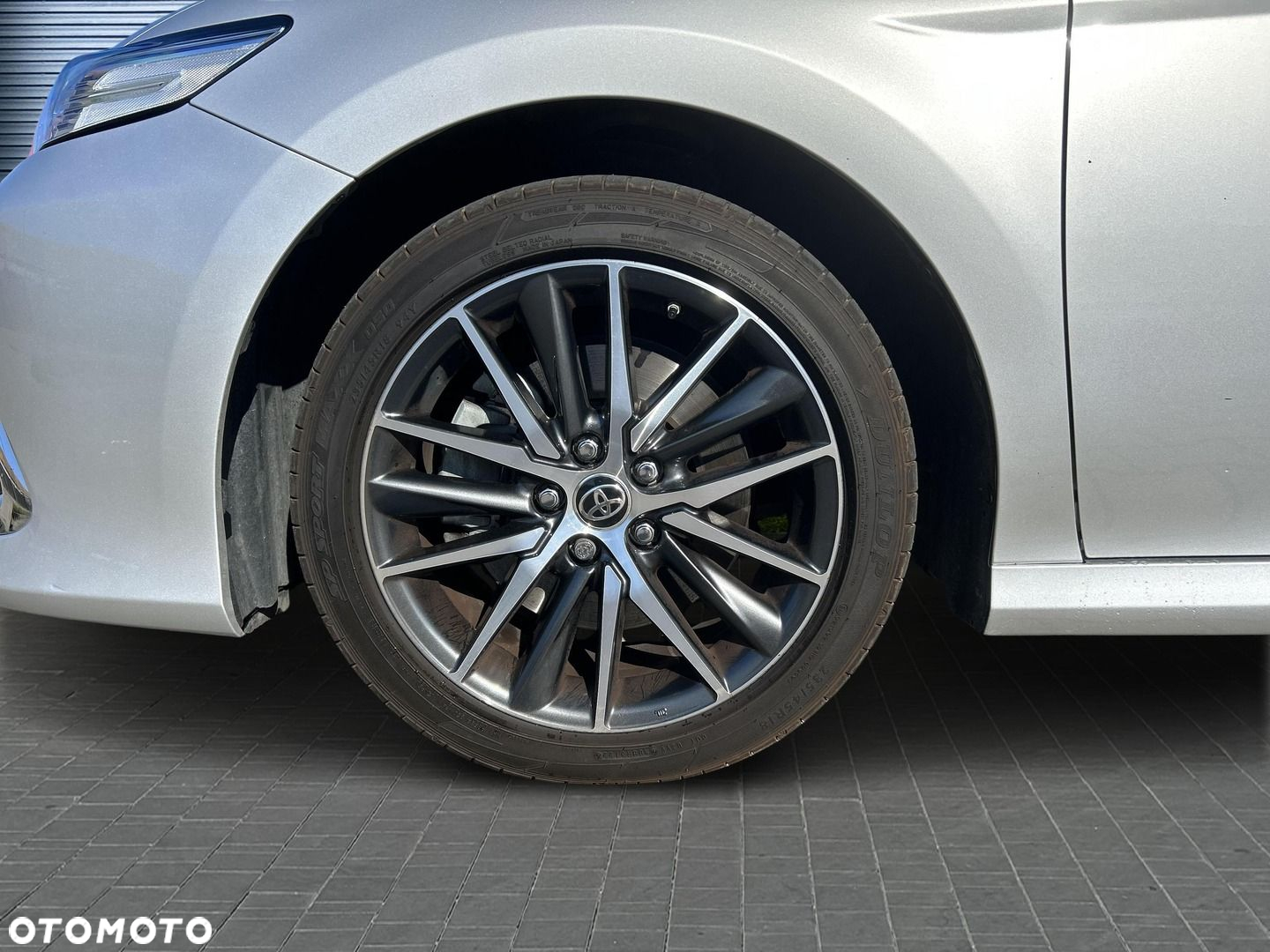 Toyota Camry 2.5 Hybrid Executive CVT - 9
