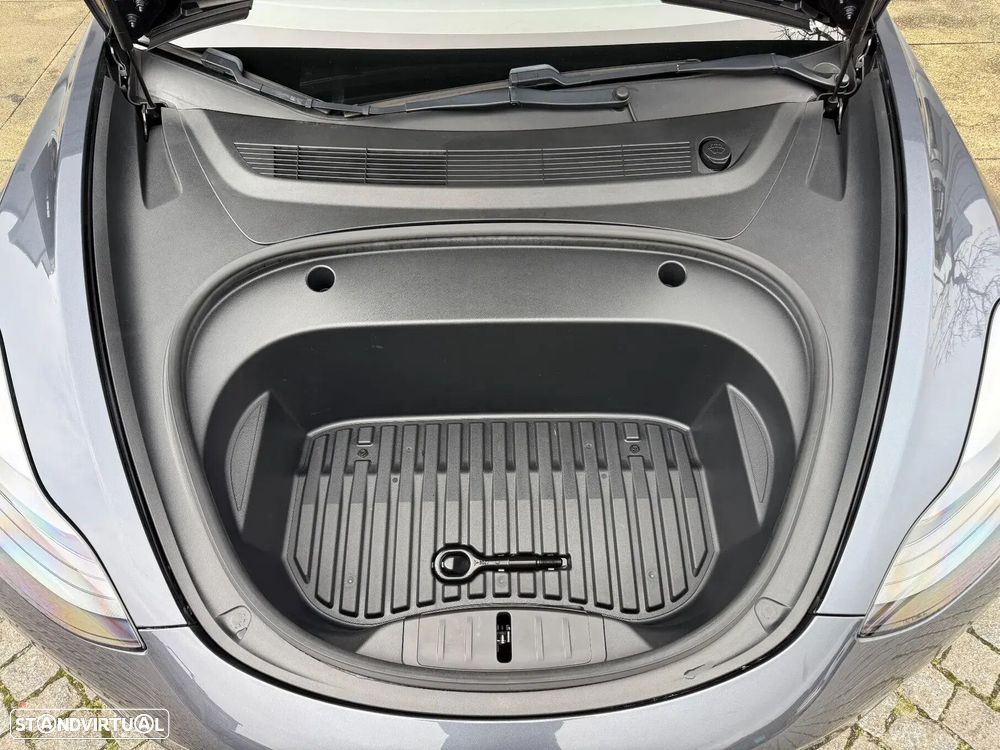 Tesla Model 3 Standard Range Plus RWD - 29