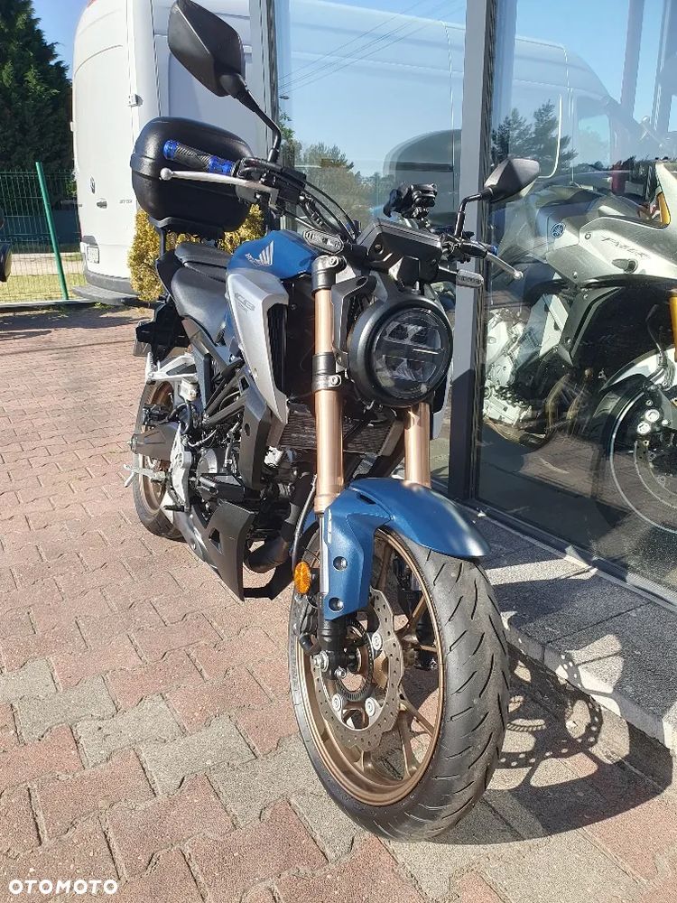 Honda CB - 25