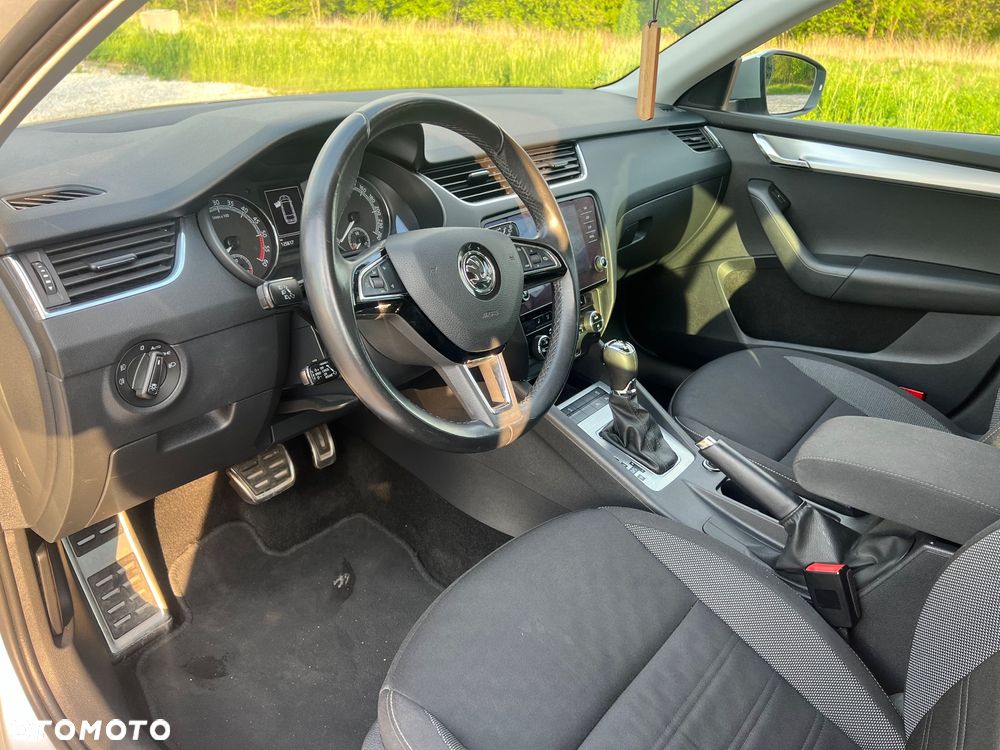 Skoda Octavia 2.0 TDI 4x4 Style DSG - 10