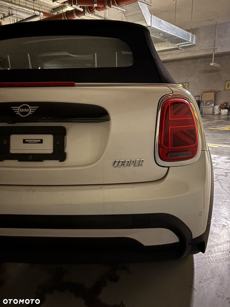 MINI Cooper Essential Trim - 20