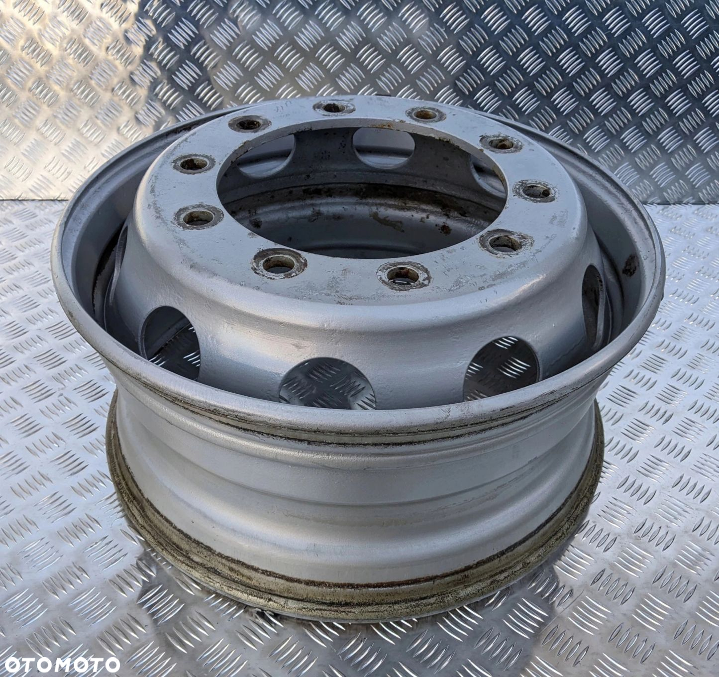 FELGA STALOWA SCANIA 22.5 X 9 - 4