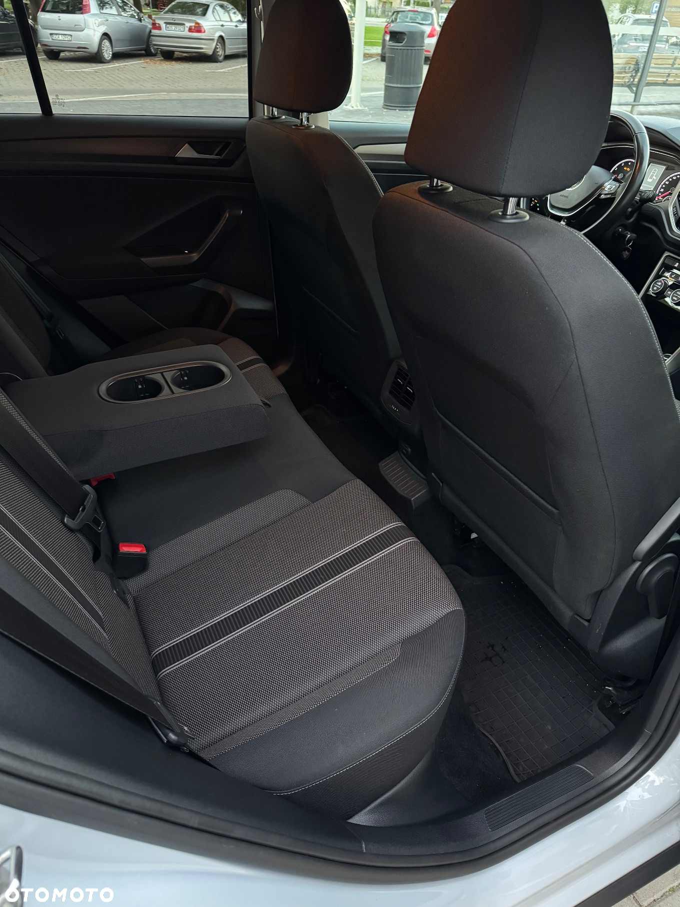 Volkswagen T-Roc 1.0 TSI Advance - 32